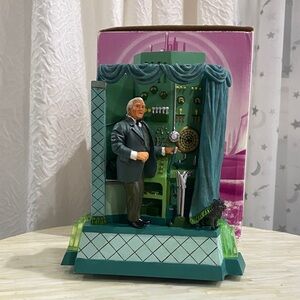 Vintage WIZARD OF OZ “THE GREAT AND POWERFUL OZ FIGURINE